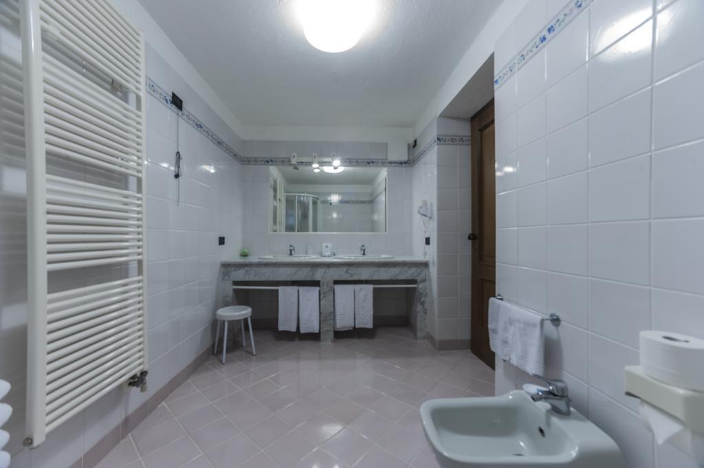 ברויל-קרוויניה Hotel Baita Cretaz מראה חיצוני תמונה